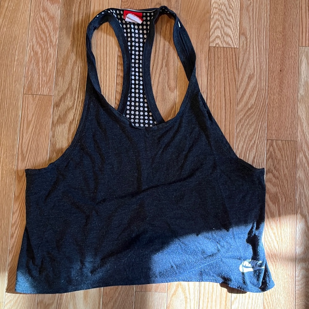 Nike flowy crop tank